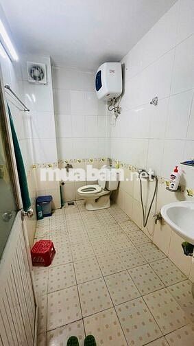Cho thuê nhà 3 tầng phù hợp hộ gia đình khu Vĩnh Tuy, 156m2, 3 ngủ,2wc