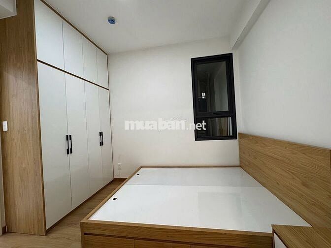Cần bán căn 2PN giá 1,83 tỷ, tặng lại nội thất dính tường, tầng trung