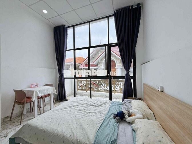 PHÒNG BAN CÔNG FULL NỘI THẤT - GẦN ETOWN