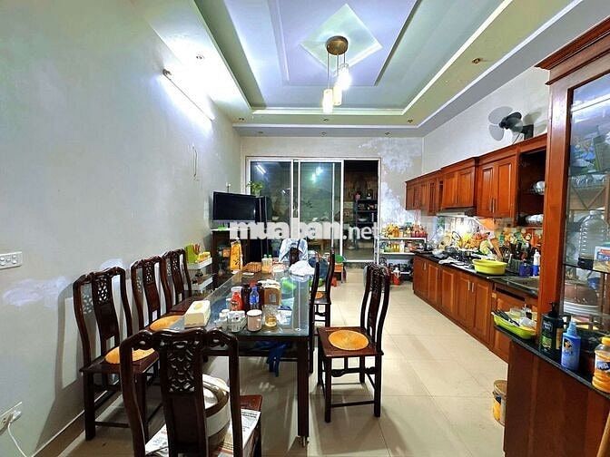 Cầu giấy 79m× 5 tầng × mt 4.3m, 6 ngủ