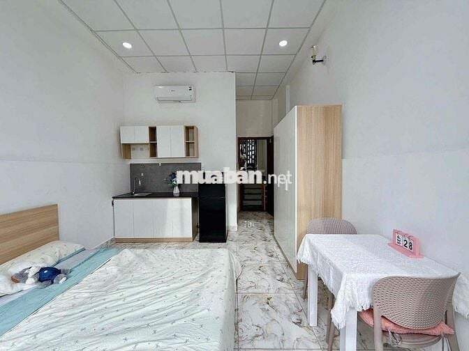 PHÒNG BAN CÔNG FULL NỘI THẤT - GẦN ETOWN