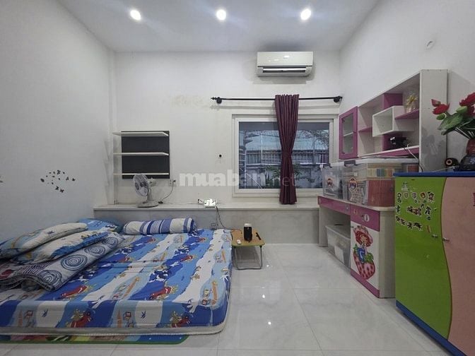 CMT8 - HẺM XE HƠI - DT 192m2 ( 16m x 12m ) 2 TẦNG