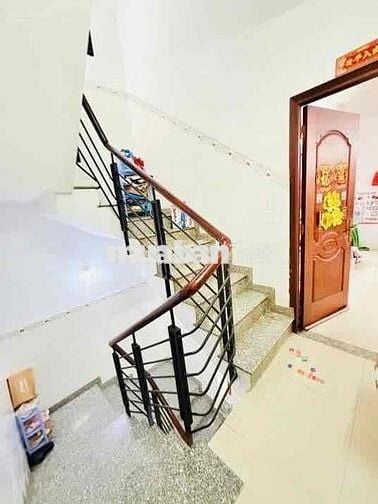 Nhà nguyên căn - 125m2 Đất - 4 tầng dtsd 250m2 - sân 45m2 - 5PN 5WC