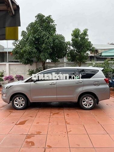 Toyota Innova 2019 2.0E - 88000 km