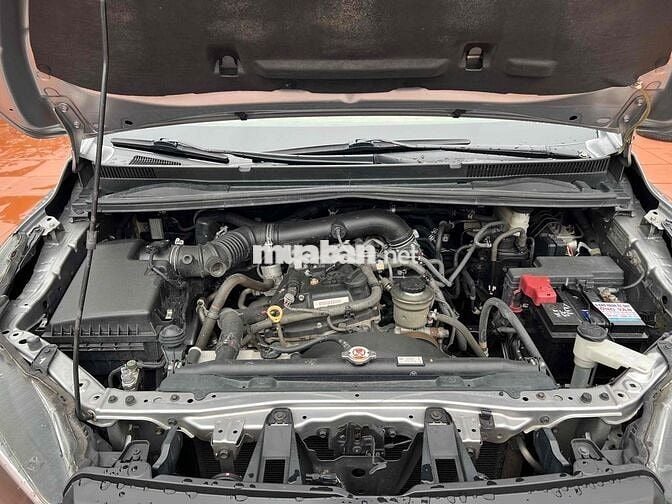 Toyota Innova 2019 2.0E - 88000 km