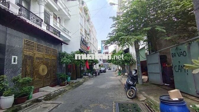 NHÀ TRỆT 3 LẦU 5PN HẺM XE HƠI GẦN UBND HIỆP BÌNH