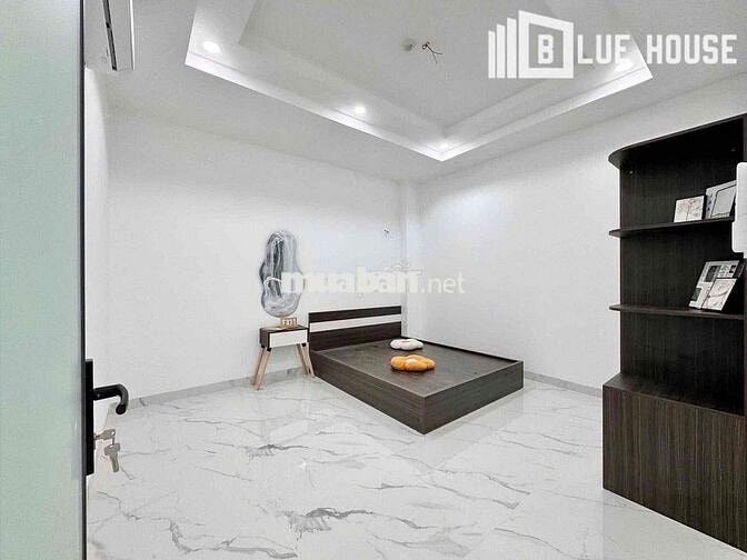 CĂN HỘ 1 PHÒNG NGỦ - BAN CÔNG - FULL NỘI THẤT NGAY KẾ CHỢ CÂY QUÉO