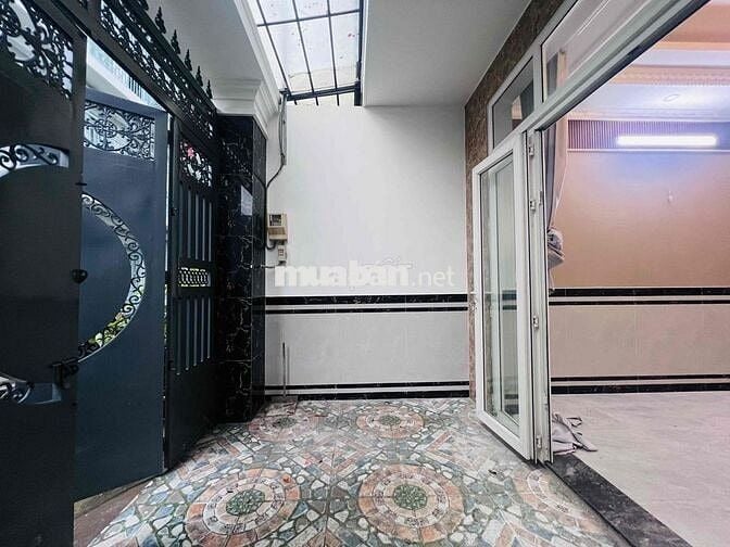 NHÀ TÂN CỔ ĐIỂN MỚI KHU ĐỒNG BỘ NHÀ LẦU HXH 6M