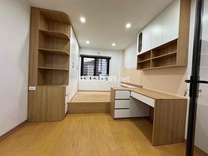 BÁN NHÀ PHỐ VĂN MIẾU - ĐỐNG ĐA 30m x 5 tầng - GIÁ : 5.7tỷ .