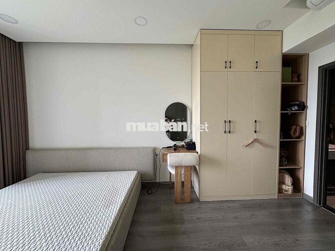 CHUNG CƯ 3 PN ĐẦY ĐỦ TIỆN ÍT NỘI THẤT SANG TRỌNG NGAY CHUNG TÂM