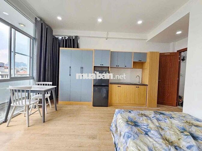 Trống Sẵn Phòng 40m2 Ban Công Ngay Bùi Đình Tuý Gần UEF Hutech GTVT