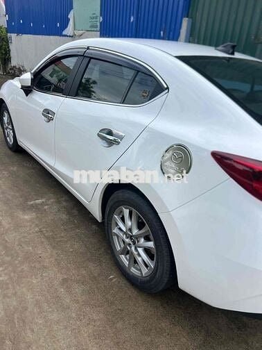 Mazda 3 2018 1.5 AT Sedan - 31000 km