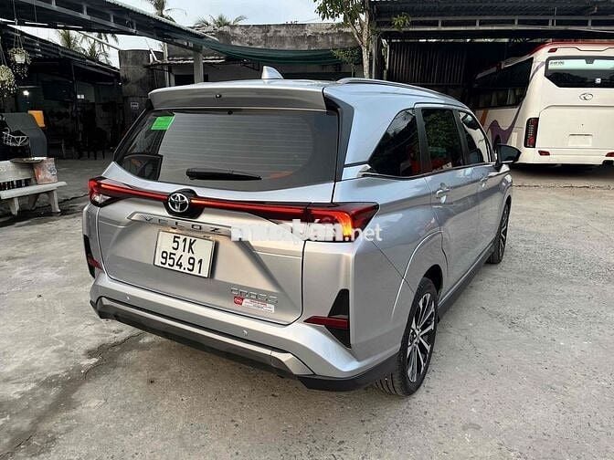 Toyota Veloz Cross 2023 - 79000 km