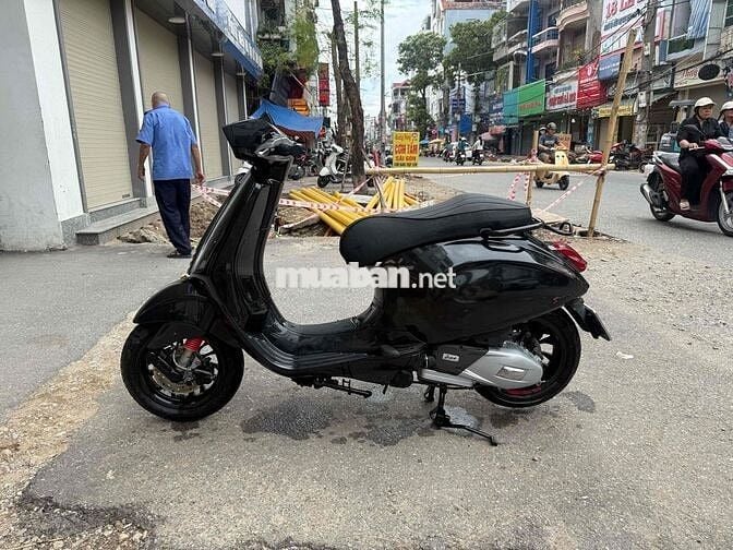 Vespa Sprint 2018 abs iget ban carbon