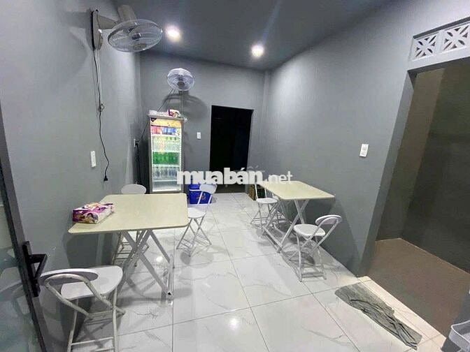 Cho Thuê Nhà Đường Ba Vì, Quận 10 ( 4x22m - Nhà Đẹp Rộng Suốt )
