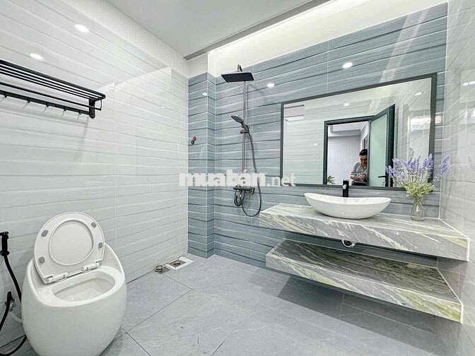 Nhà Nguyên Căn 4PN XỊN XÒ HÀNG HIỆU