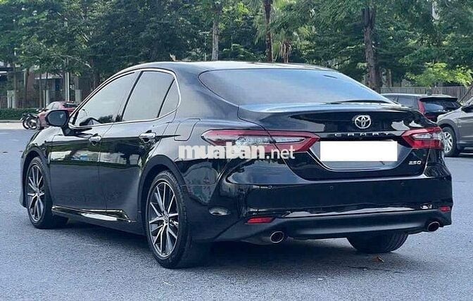 Toyota Camry 2.5Q sx 2022 màu đen siêu nét