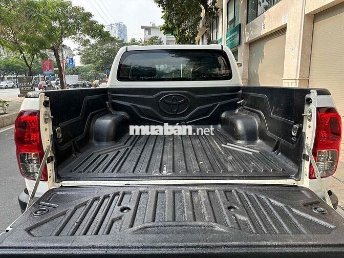 Toyota Hilux 2020 2.4L 4x2 MT - 96836 km