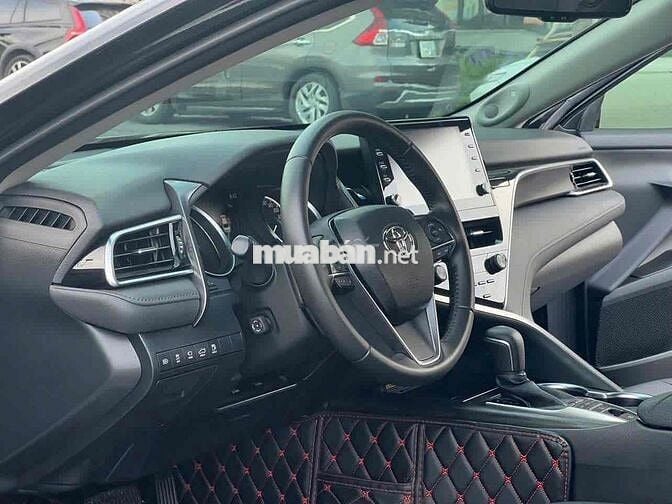 Toyota Camry 2.5Q sx 2022 màu đen siêu nét