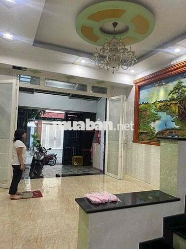 Nhà 1 trệt 2 lầu đẹp 5x17m Shr Mt nhựa 12m thông trong KDC Đại Hải