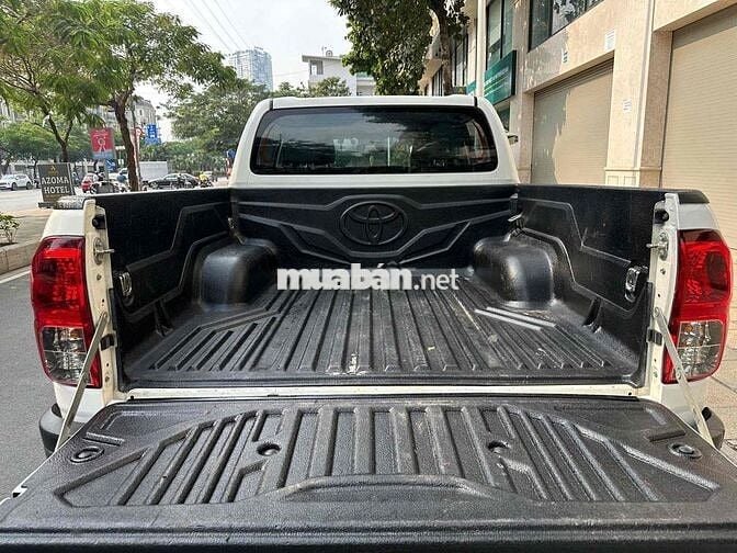 Toyota Hilux 2020 2.4L 4x2 MT - 96836 km