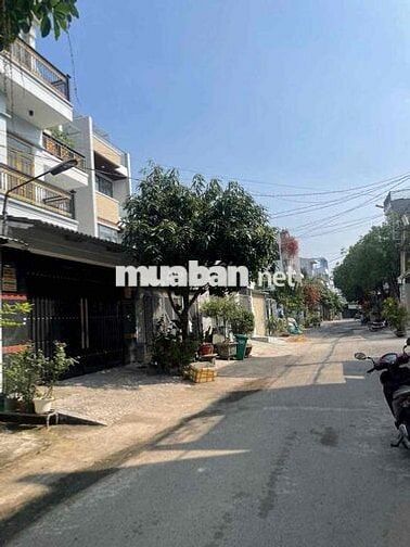 Nhà 1 trệt 2 lầu đẹp 5x17m Shr Mt nhựa 12m thông trong KDC Đại Hải