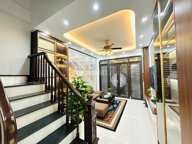 BÁN NHÀ HÀM NGHI, 2 MẶT NGÕ TRƯỚC SAU, THÔNG SỐ ĐẸP, FULL NỘI THẤT XỊN