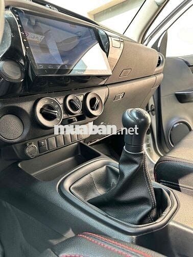 Toyota Hilux 2020 2.4L 4x2 MT - 96836 km