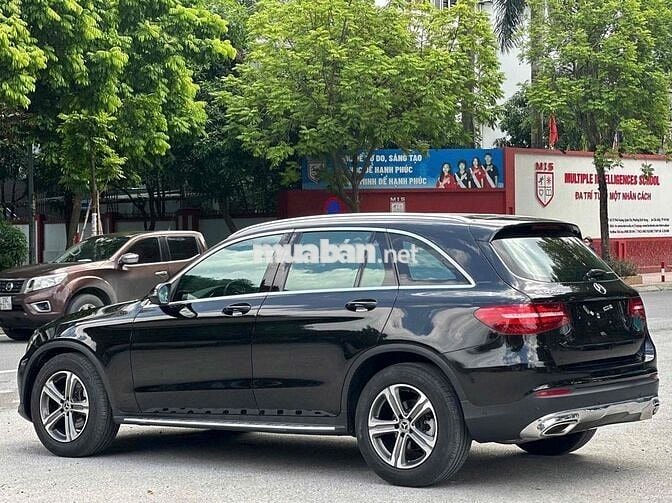 Mercedes Benz GLC200 sx 2018 màu đen