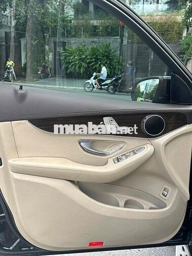 Mercedes Benz GLC200 sx 2018 màu đen