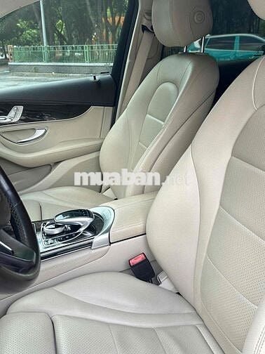 Mercedes Benz GLC200 sx 2018 màu đen