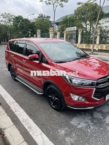 Gia đình bán Innova Ventuner sx 2018 rất mới đẹp