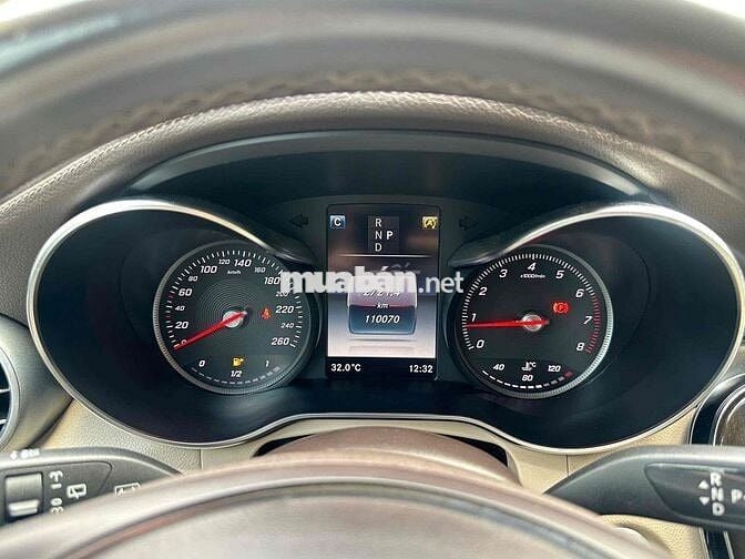 Mercedes Benz GLC200 sx 2018 màu đen