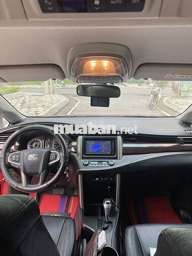 Gia đình bán Innova Ventuner sx 2018 rất mới đẹp