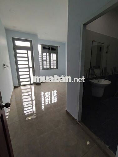 PHÒNG 25M² WC RIÊNG BAN CÔNG RỘNG – SHARE TRONG NHÀ NGUYÊN CĂN