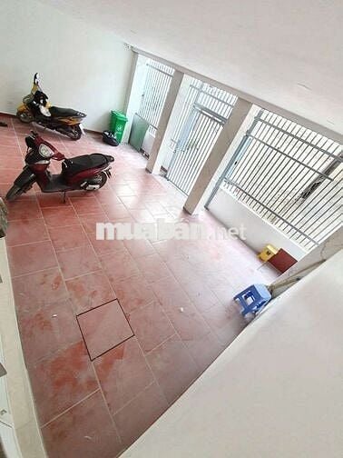 Cho thuê căn hộ 1 ngủ 1 khách ngõ 656 lạc long quân