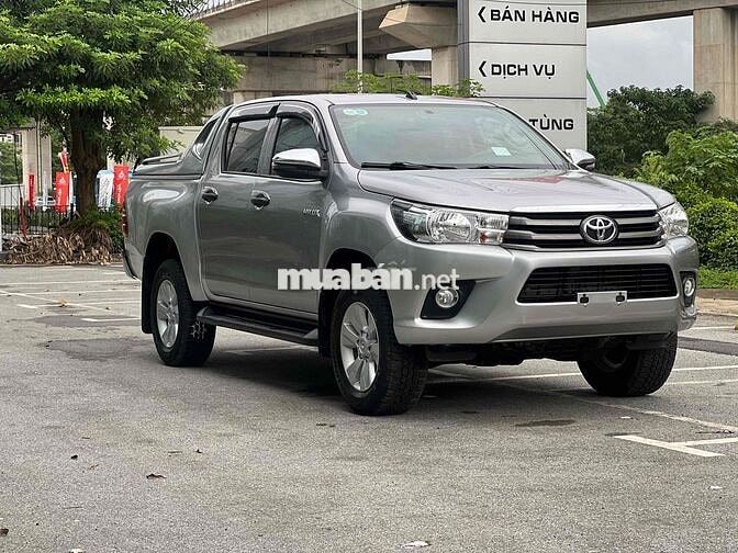 Toyota Hilux 2019 2.4E 4x2 MT - 180000 km