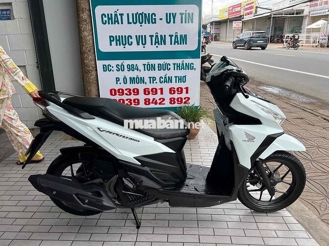 Vario 150 2016 trắng đen, vỏ đầu còn theo xe.