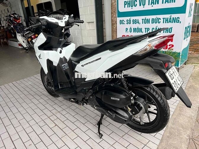 Vario 150 2016 trắng đen, vỏ đầu còn theo xe.