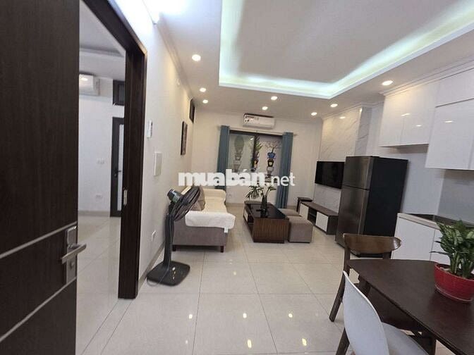 Cho thuê căn hộ 1 ngủ 1 khách ngõ 656 lạc long quân