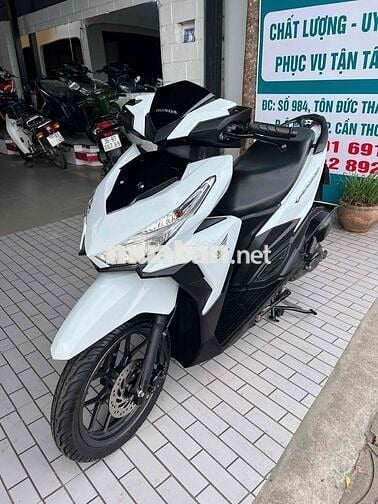 Vario 150 2016 trắng đen, vỏ đầu còn theo xe.
