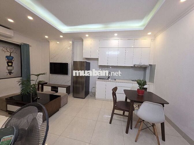 Cho thuê căn hộ 1 ngủ 1 khách ngõ 656 lạc long quân
