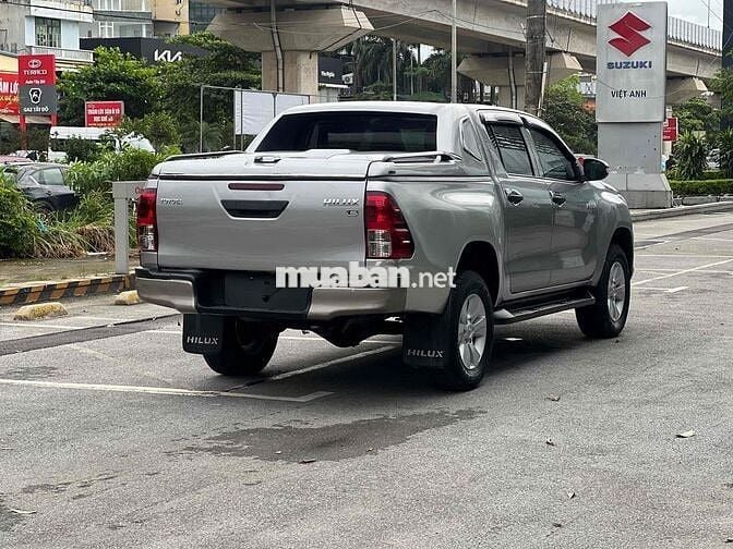 Toyota Hilux 2019 2.4E 4x2 MT - 180000 km