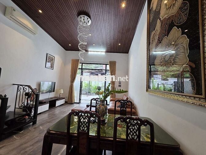Cho thuê căn hộ 1 ngủ gác mái . Ngõ 445/17 Lạc Long Quân .Tây Hồ