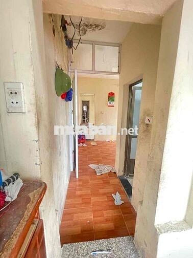 Giá đầu tư - Chỉ 3,2 tỷ căn hộ tập thể 35/65m2 nhà nguyên bản 3 p ngủ