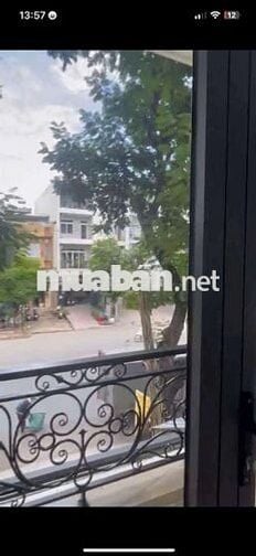 Cho thuê nguyên căn toà nhà VP, Mặt Tiền Đường Đặng Thùy Trâm, p13, BT
