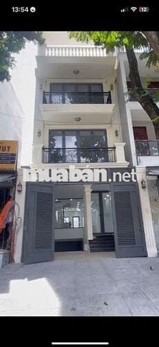 Cho thuê nguyên căn toà nhà VP, Mặt Tiền Đường Đặng Thùy Trâm, p13, BT