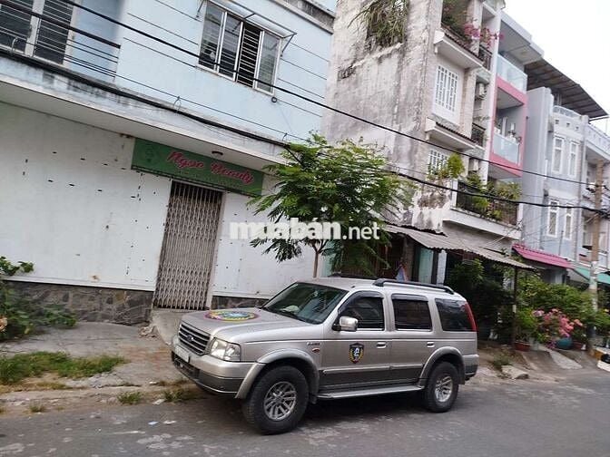 Ford Everest 125 2008 - 100000 km