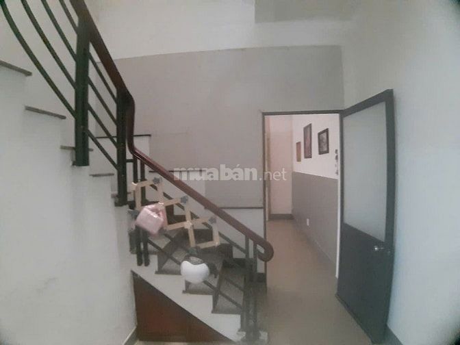 Nhà MT 170 đường số 9 p9 .DT 6x14m đúc 3 tầng có 4pn, 5wc, đường 8m