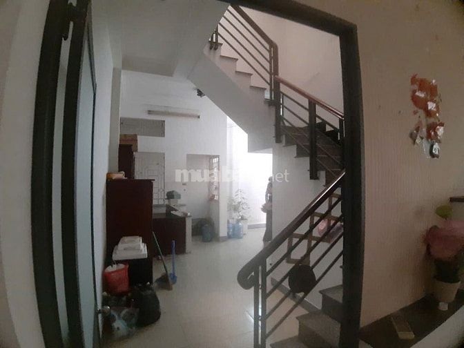 Nhà MT 170 đường số 9 p9 .DT 6x14m đúc 3 tầng có 4pn, 5wc, đường 8m